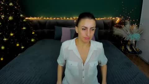 Snapshot of rebecca_diamonds chatting on 01.05.25 rebecca_diamonds online show from 01.05.25