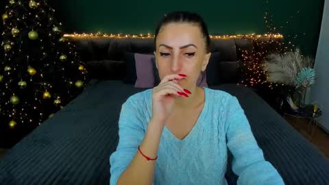 Snapshot of rebecca_diamonds chatting on 01.06.25 rebecca_diamonds online show from 01.06.25