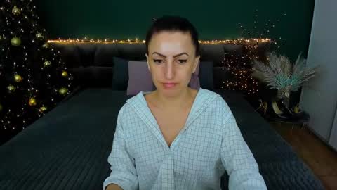 Snapshot of rebecca_diamonds chatting on 01.08.25 rebecca_diamonds online show from 01.08.25