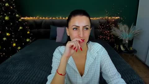 Snapshot of rebecca_diamonds chatting on 01.08.25 rebecca_diamonds online show from 01.08.25