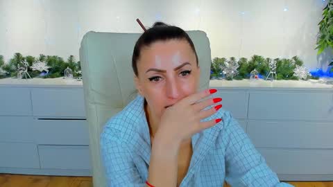 Snapshot of rebecca_diamonds chatting on 01.14.25 rebecca_diamonds online show from 01.14.25