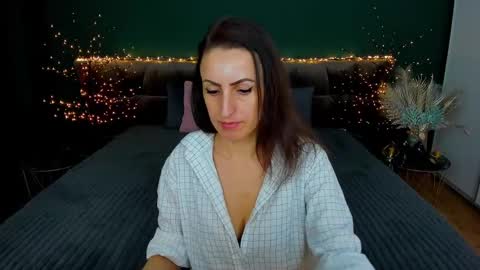 Snapshot of rebecca_diamonds chatting on 01.23.25 rebecca_diamonds online show from 01.23.25