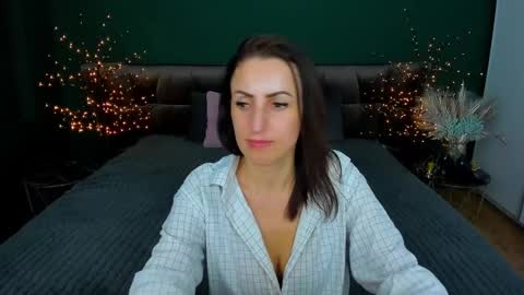 Snapshot of rebecca_diamonds chatting on 01.23.25 rebecca_diamonds online show from 01.23.25