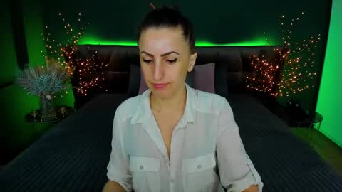 Snapshot of rebecca_diamonds chatting on 01.28.25 rebecca_diamonds online show from 01.28.25
