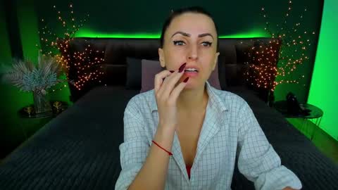 Snapshot of rebecca_diamonds chatting on 01.29.25 rebecca_diamonds online show from 01.29.25