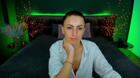 Snapshot of rebecca_diamonds chatting on 01.29.25 rebecca_diamonds online show from 01.29.25