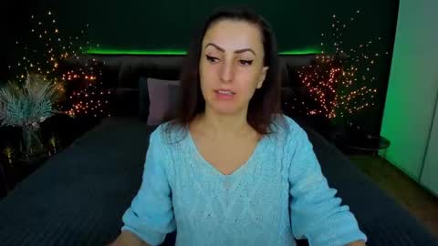Snapshot of rebecca_diamonds chatting on 02.02.25 rebecca_diamonds online show from 02.02.25