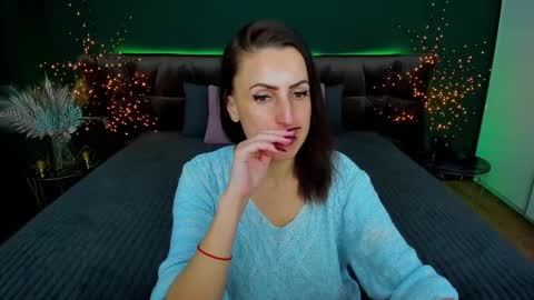 Snapshot of rebecca_diamonds chatting on 02.11.25 rebecca_diamonds online show from 02.11.25