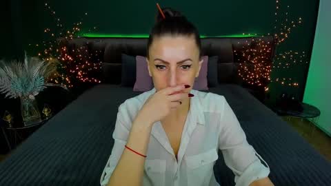Snapshot of rebecca_diamonds chatting on 02.13.25 rebecca_diamonds online show from 02.13.25