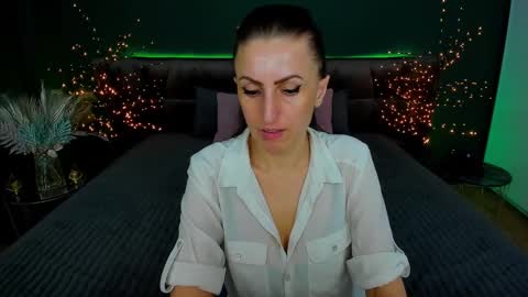 Snapshot of rebecca_diamonds chatting on 02.13.25 rebecca_diamonds online show from 02.13.25