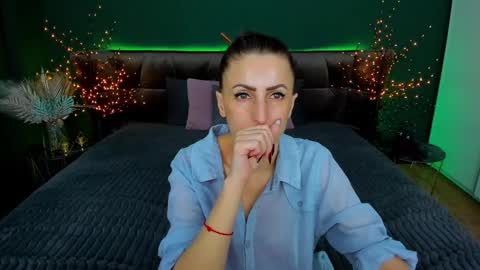 Snapshot of rebecca_diamonds chatting on 02.19.25 rebecca_diamonds online show from 02.19.25