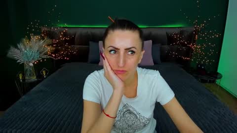 Snapshot of rebecca_diamonds chatting on 02.27.25 rebecca_diamonds online show from 02.27.25
