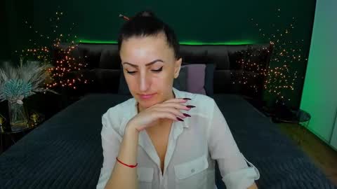 Snapshot of rebecca_diamonds chatting on 03.09.25 rebecca_diamonds online show from 03.09.25