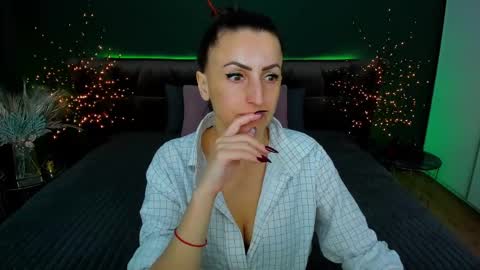 Snapshot of rebecca_diamonds chatting on 03.10.25 rebecca_diamonds online show from 03.10.25