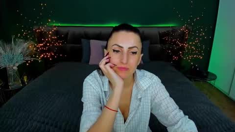 Snapshot of rebecca_diamonds chatting on 03.10.25 rebecca_diamonds online show from 03.10.25