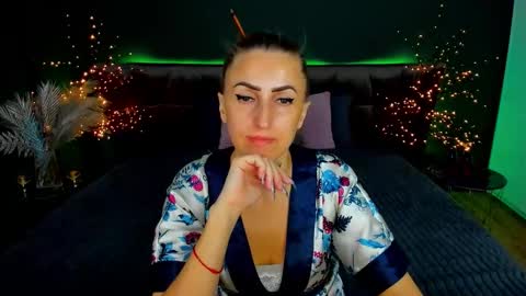 Snapshot of rebecca_diamonds chatting on 10.01.25 rebecca_diamonds online show from 10.01.25
