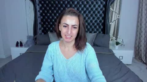 rebecca_diamonds online show from 12.03.25