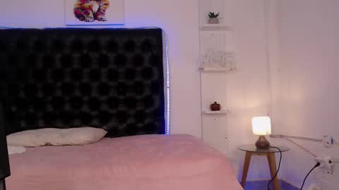 rebecca_jenner online show from 01.11.25