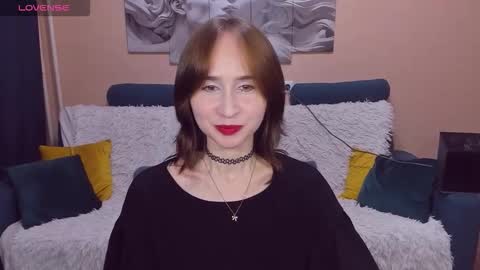 Snapshot of rebeccawind chatting on 10.13.25 RebeccaWind online show from 10.13.25