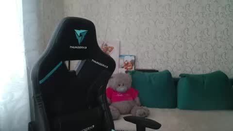 RebesaOlset online show from 01.26.25