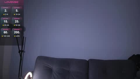 Snapshot of recklessalan chatting on 02.12.26 Alan online show from 02.12.26