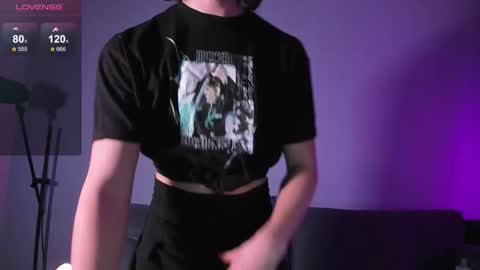 Snapshot of recklessalan chatting on 02.19.26 Alan online show from 02.19.26