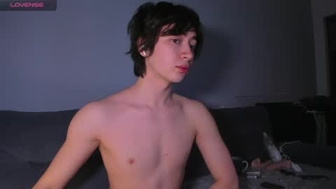 Snapshot of recklessalan chatting on 04.26.26 Alan online show from 04.26.26