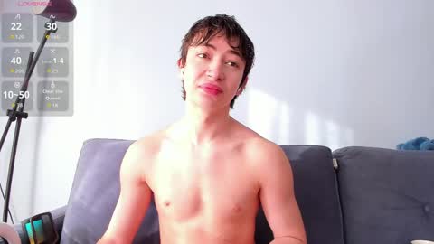 Snapshot of recklessalan chatting on 05.12.26 Alan online show from 05.12.26