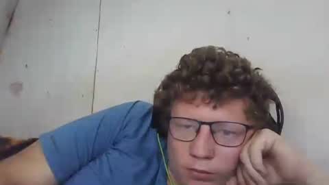 Snapshot of red454games454 chatting on 01.17.25 zsax horny online show from 01.17.25