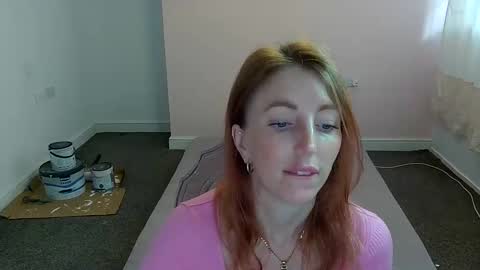 Snapshot of red_firesquirt chatting on 06.06.26 Red - online show from 06.06.26