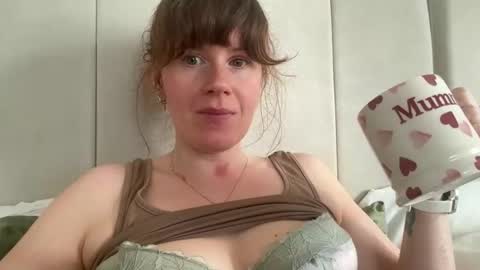 Snapshot of red_head_rosie_69 chatting on 04.20.26 Rosie online show from 04.20.26