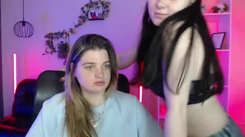 Snapshot of red_melissa chatting on 05.27.26 red_melissa online show from 05.27.26