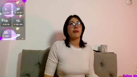 Snapshot of red_moonn chatting on 12.19.24 IG   OF red moonn online show from 12.19.24