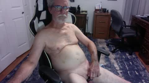 Snapshot of redbud3075 chatting on 05.20.26 Daddy G online show from 05.20.26