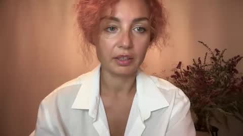 Snapshot of reddgirll chatting on 10.18.25 reddgirll online show from 10.18.25