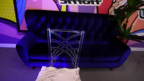 Lily online show from 11.26.25