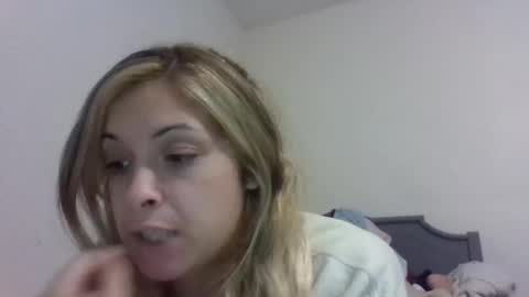 Snapshot of reddwaxx chatting on 12.05.25 reddwaxx online show from 12.05.25