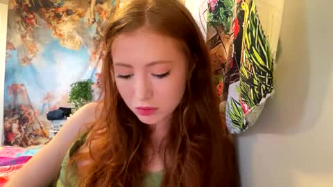 RedGingerSnapz online show from 09.15.25