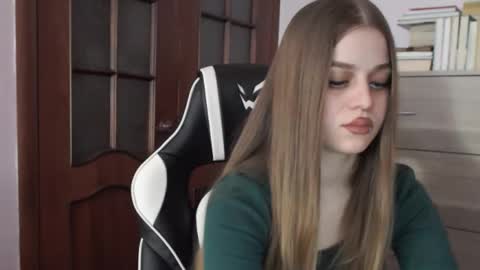 Lily online show from 02.21.26