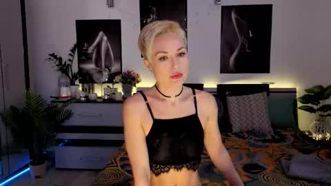 Snapshot of redhotline chatting on 02.15.26 Alex online show from 02.15.26