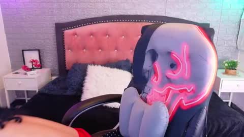 Lili Lopez online show from 03.10.26