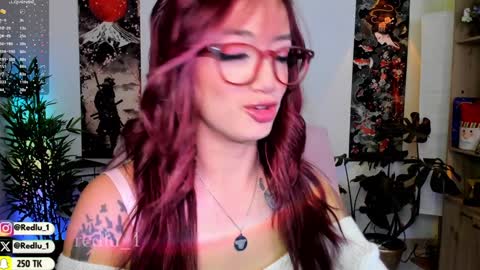 Lu Independiet model online show from 01.15.25