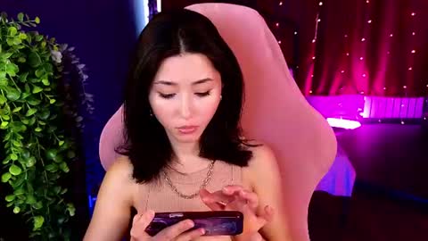 Snapshot of redmidnight_ chatting on 07.14.26 Kiara online show from 07.14.26