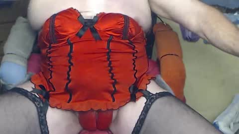 Snapshot of redsatincoatt chatting on 09.14.25 Red Satin Coat online show from 09.14.25