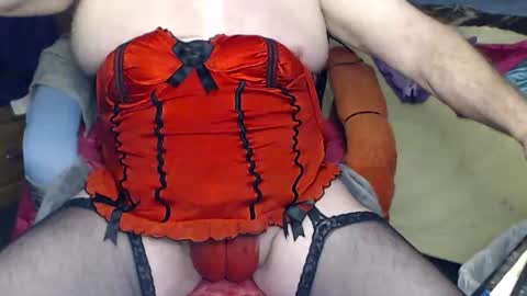 Snapshot of redsatincoatt chatting on 11.29.25 Red Satin Coat online show from 11.29.25
