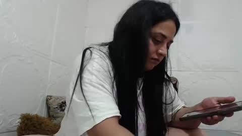 Snapshot of reeapassion chatting on 05.30.26 Reea online show from 05.30.26