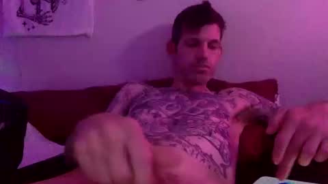 reeeves2 online show from 10.15.25