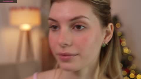 JessyinCherri yang online show from 12.20.24