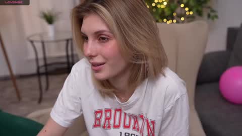 JessyinCherri yang online show from 02.16.25