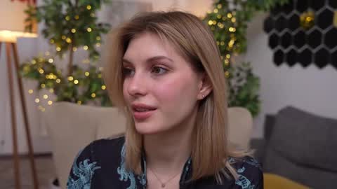 JessyinCherri yang online show from 02.21.25